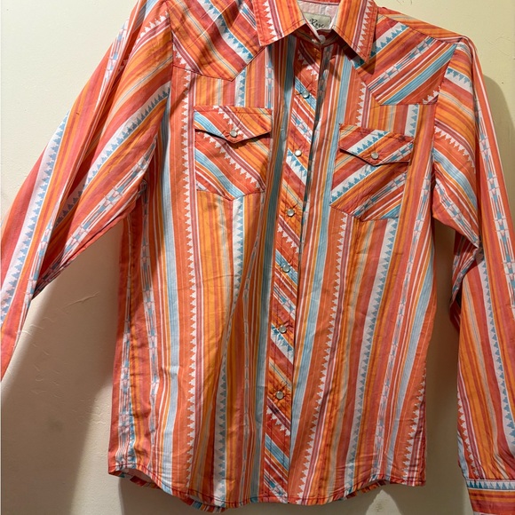 Button Up - Picture 2 of 5